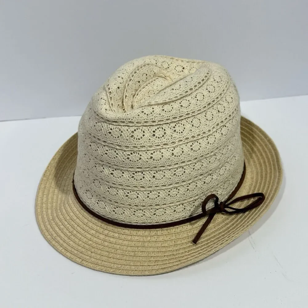 Accessorize straw paper